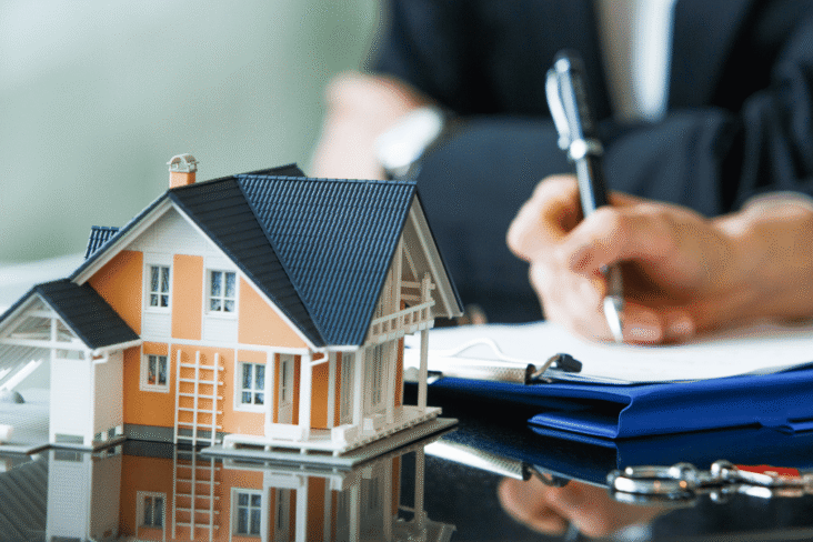 ¿Qué diferencia hay entre bróker hipotecario y asesor inmobiliario?