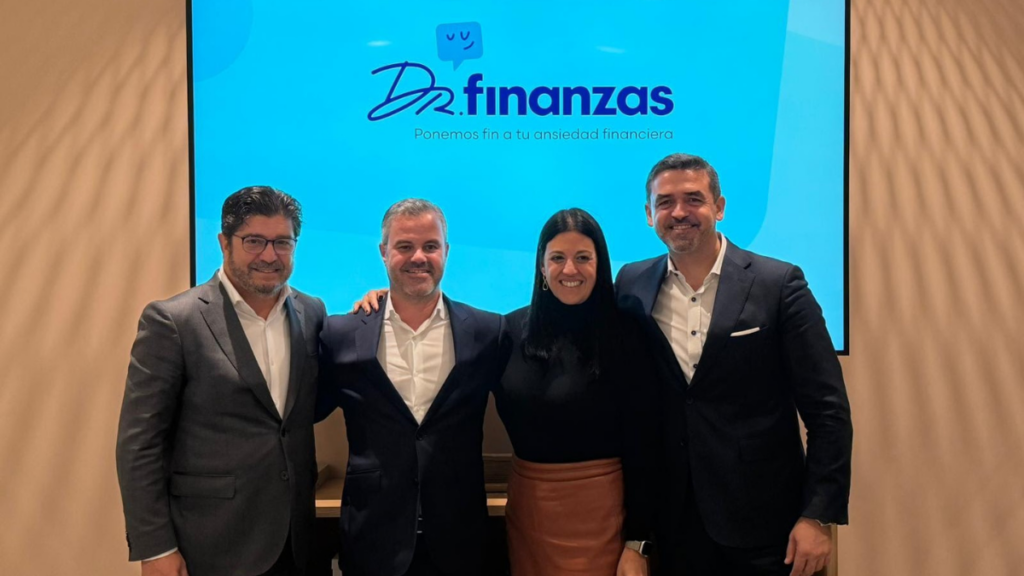 Dr. Finanzas aterriza en España y presenta su hoja de ruta junto a Luis García como director general